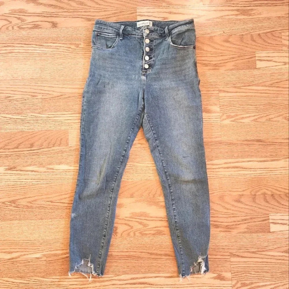 Abercrombie & Fitch Denim - GUC Abercrombie & Fitch High Rise Super Skinny Ankle Jeans, Size 8R/29